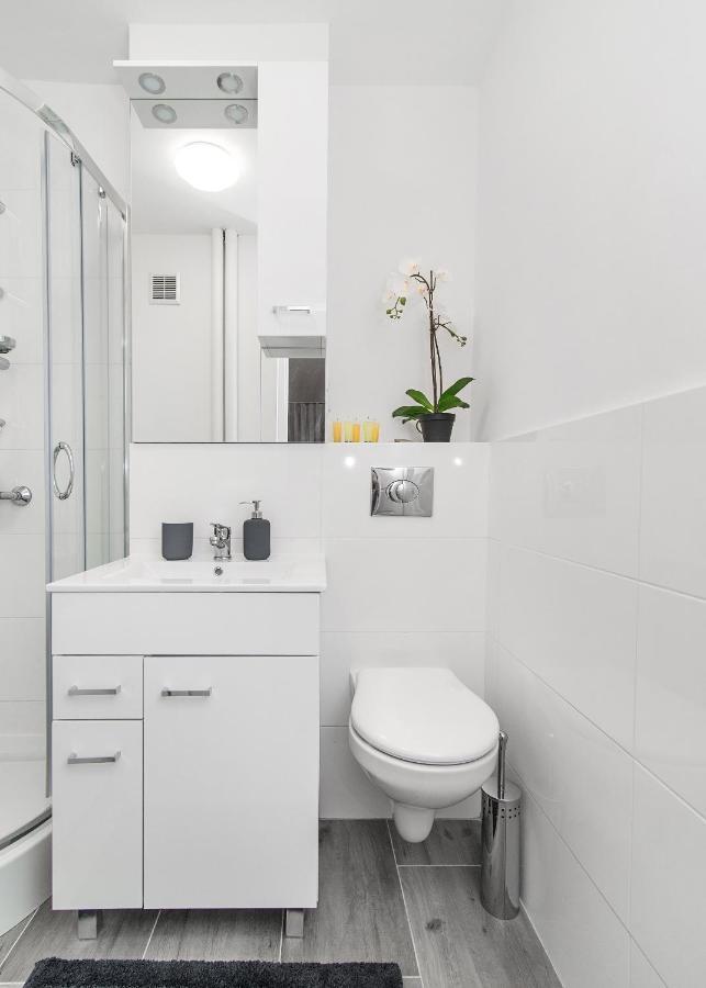 Central Apartments Grzybowska 华沙 外观 照片